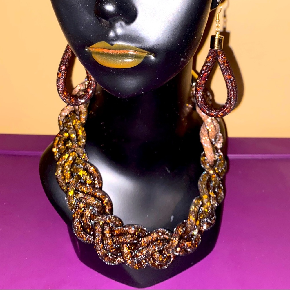 Sparkling Crystal Chunky Necklace & Earrings Set